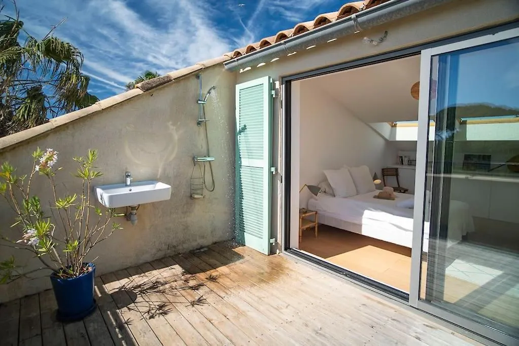 La Cabane Des Salants La Capte Presqu'Ile De Giens Hyeres