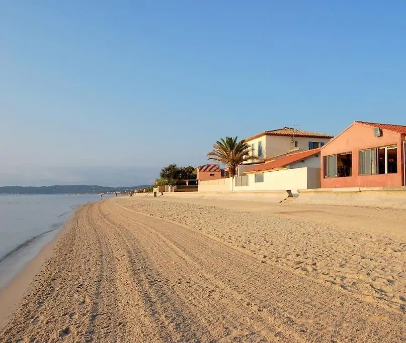 La Cabane Des Salants La Capte Presqu'Ile De Giens Hyeres France