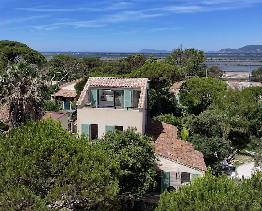 La Cabane Des Salants La Capte Presqu'Ile De Giens Hyeres